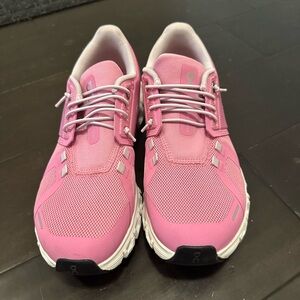 On Running Women's raspberry